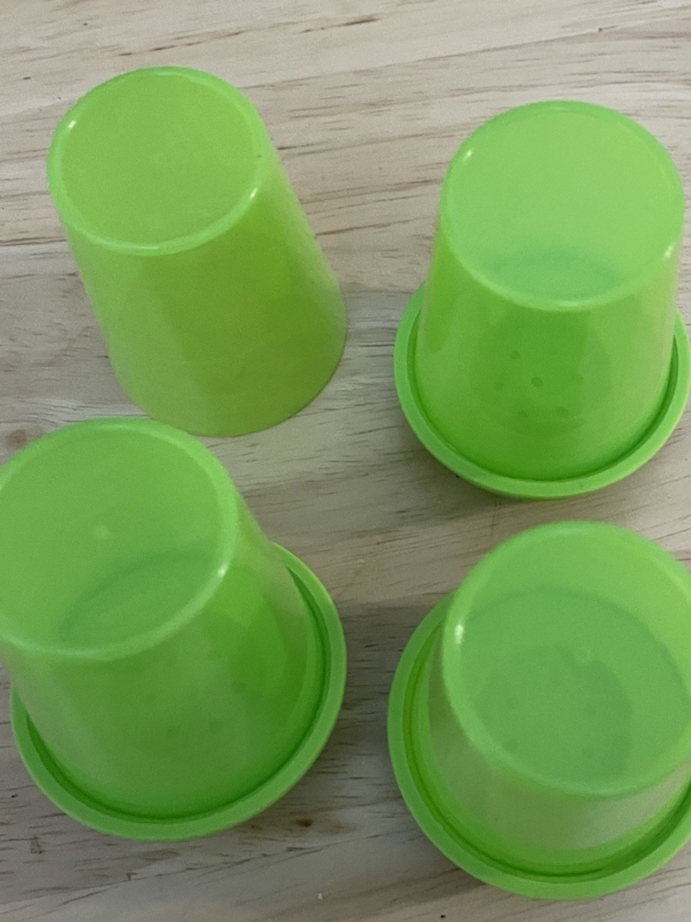 TUPPERWARE SALT AND PEPPER SHAKER SET Of 3 Small Midget Mini Travel Green NEW - Picture 5 of 5